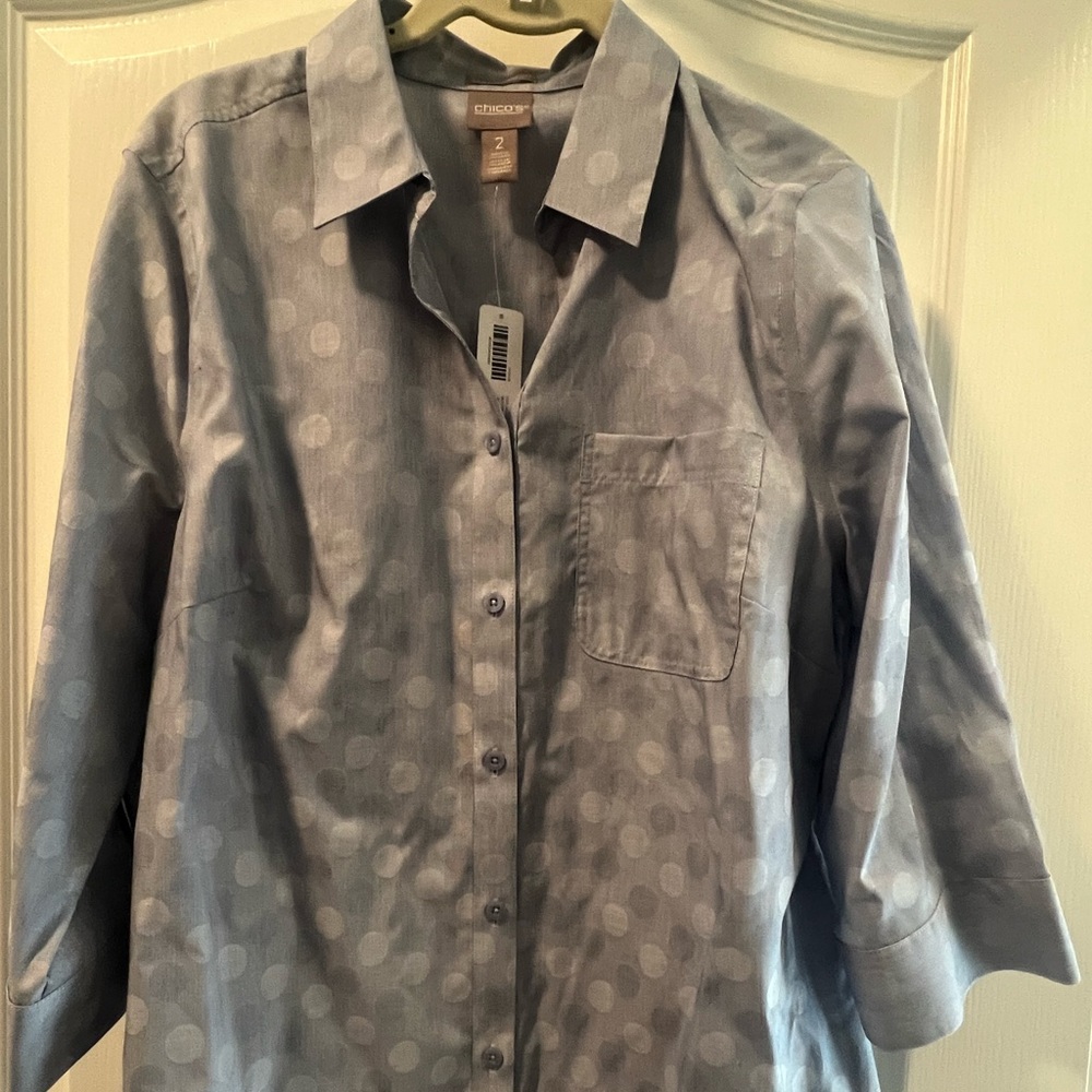 NWT Chicos Dot Jacquard button front 3/4 sleeve size 2 wrinkle resistant